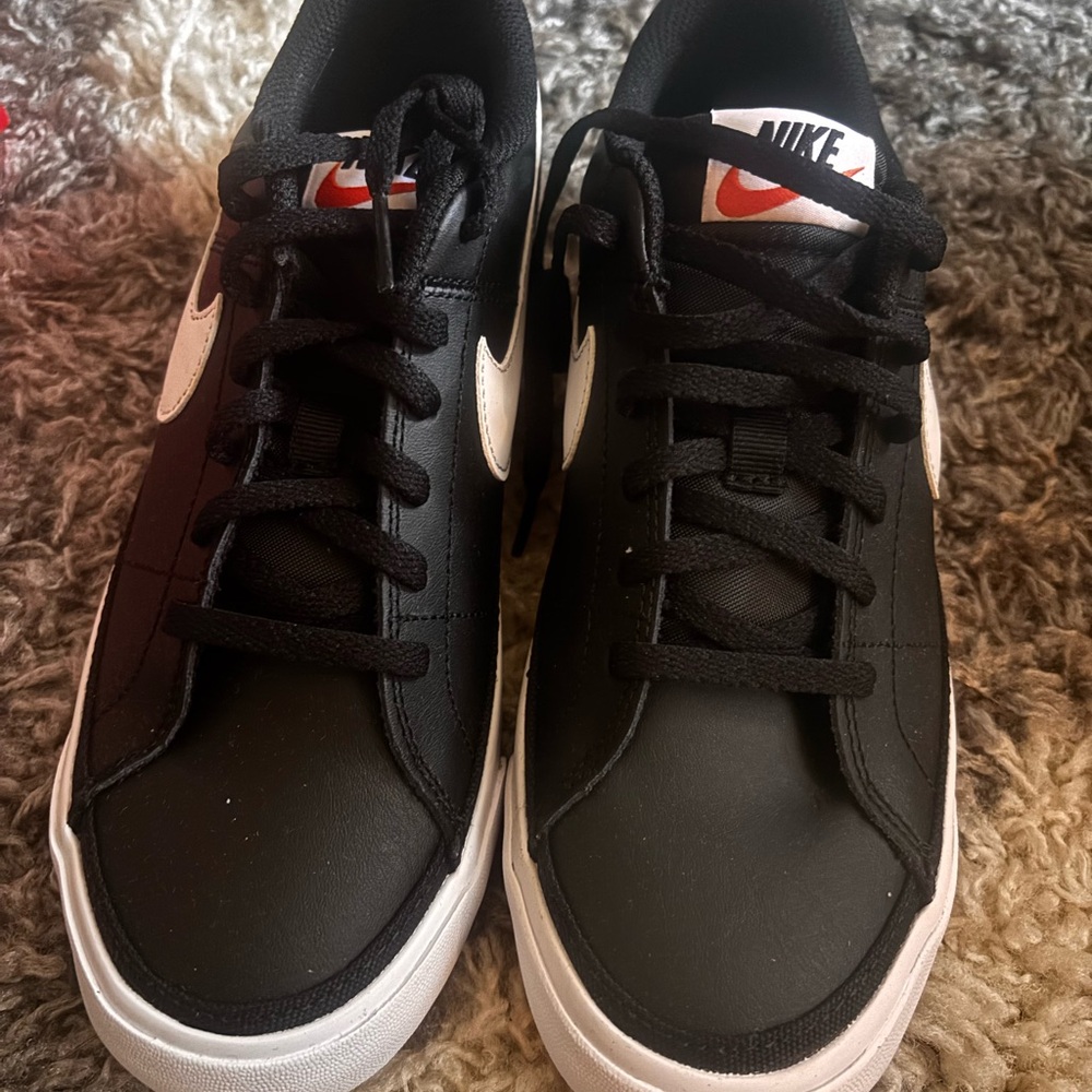 Nike Black and White Comfort Sneakers